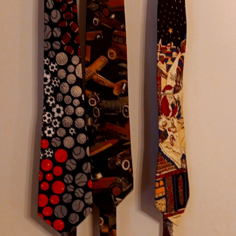 Themed Men's ties 3 tie bundle